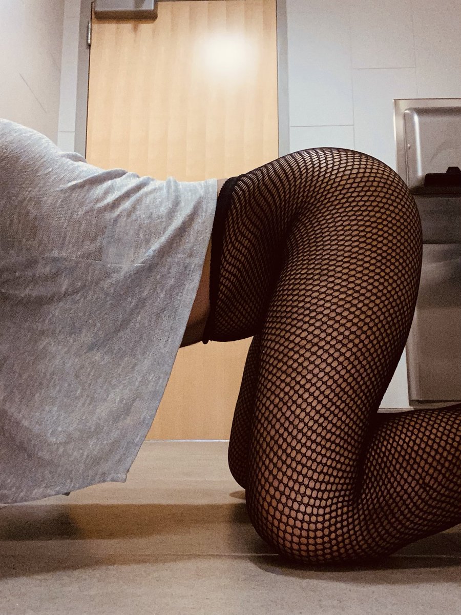 xImSoPrettyx's tweet photo. Rate my arch 1-10 😘❤️
#Femboy #Crossdresser #Lingerie #Boypussy https://t.co/3QekJHsTo2