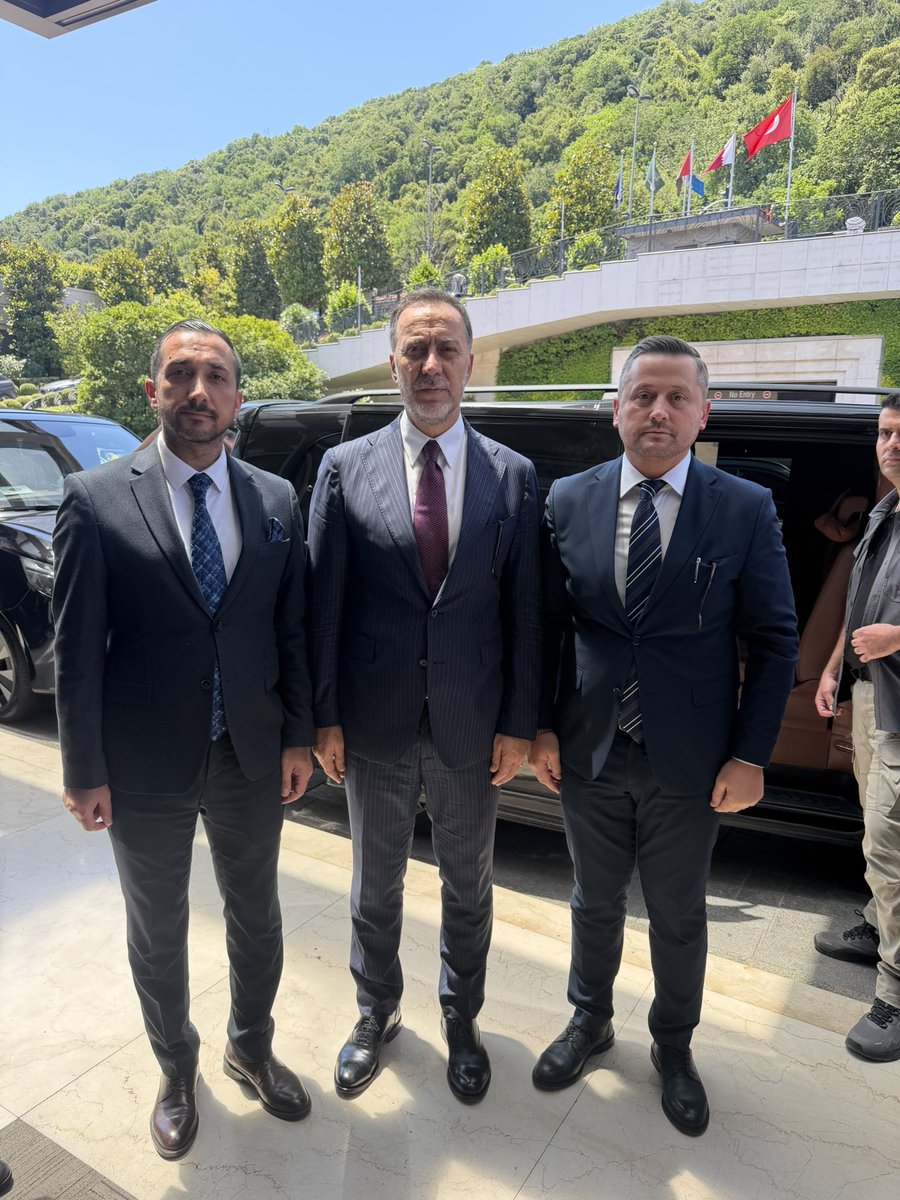 muhammedsaygili's tweet photo. Beşiktaş Ülkü Ocakları olarak, Milliyetçi Hareket Partisi Beşiktaş İlçe Olağan Kongresi’ne katılım sağladık.

Kongre sonucunda Beşiktaş İlçe Başkanlığı görevine seçilen Saffet Demirbaş’ı tebrik ediyor, yeni görevinde üstün başarılar diliyoruz. Cenab-ı Allah hayırlı hizmetler yapmayı nasip etsin, mahcup etmesin.

Yaşasın Milliyetçi-Ülkücü Hareket! 🇹🇷