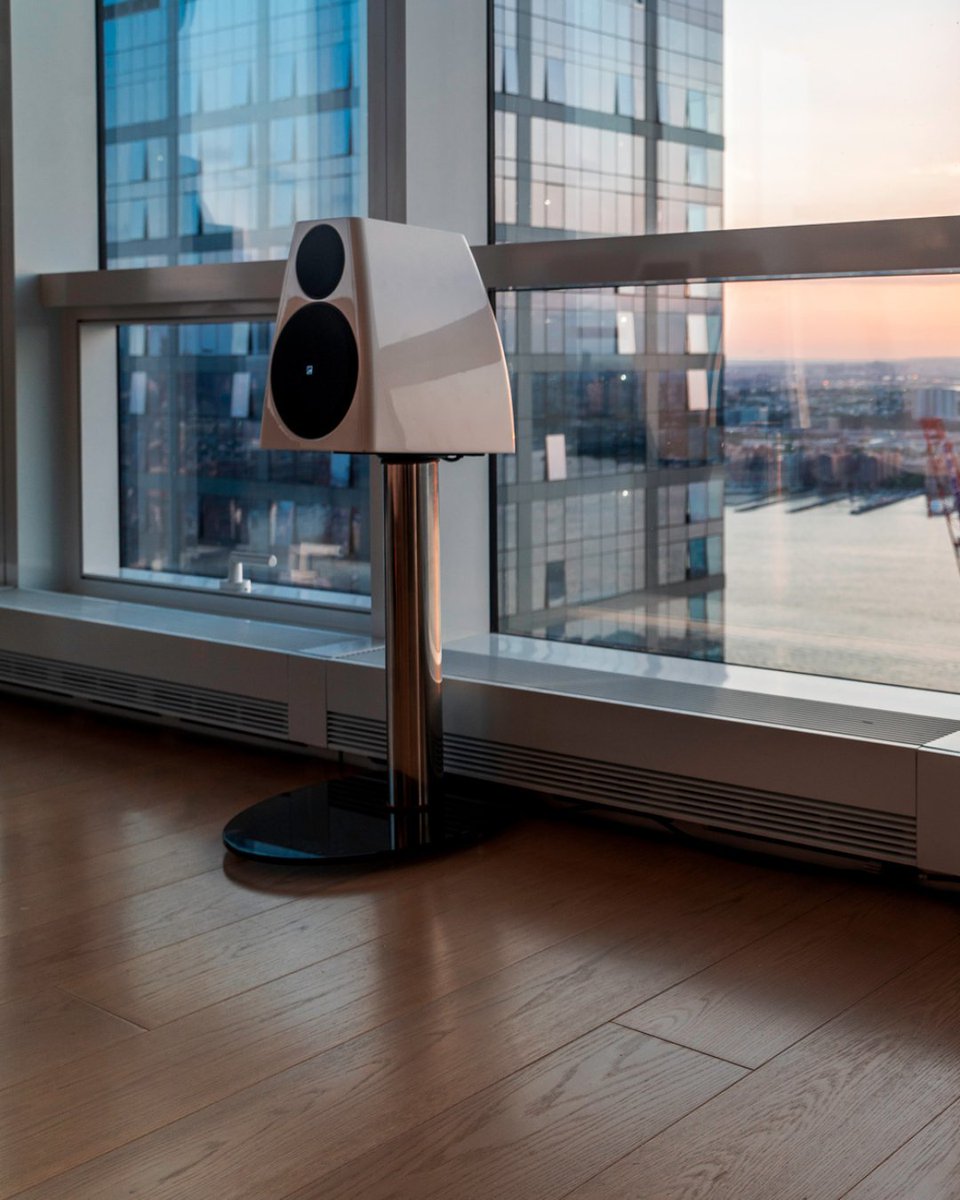 MeridianAudio tweet picture