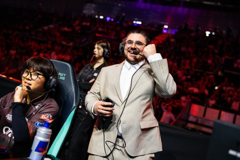 Paul_Dejala's tweet photo. « Il y a un moment où on va les battre. C'est juste une question de temps »

@LucasJacque250 a parlé avec @Zeph_LoL avant le début du MSI, demain matin, pour la @KarmineCorp 

Et le coach de la KCorp est persuadé que son équipe peut lutter avec les meilleurs

C'est ici ⬇️ https://t.co/Y2VYaxrNGg