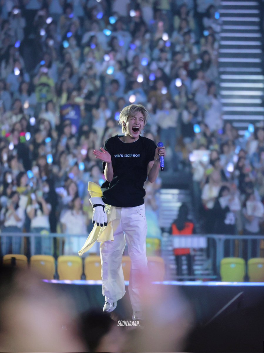 smileflawerr's tweet photo. WHAT DO YOU MEAN THIS WAS JIHOON'S REACTION SEEING BOOGYU'S ANGTAL 😭😭😭 https://t.co/mYC6UTEcMd