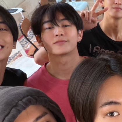puppapxiion's tweet photo. เอนดุมานอ่ะ ลูกหมูหลงคอกมาก ใครปลุกหนูมาซ้อมลูก 5525252252525 🐽🐽 https://t.co/2Mng1L4CZU