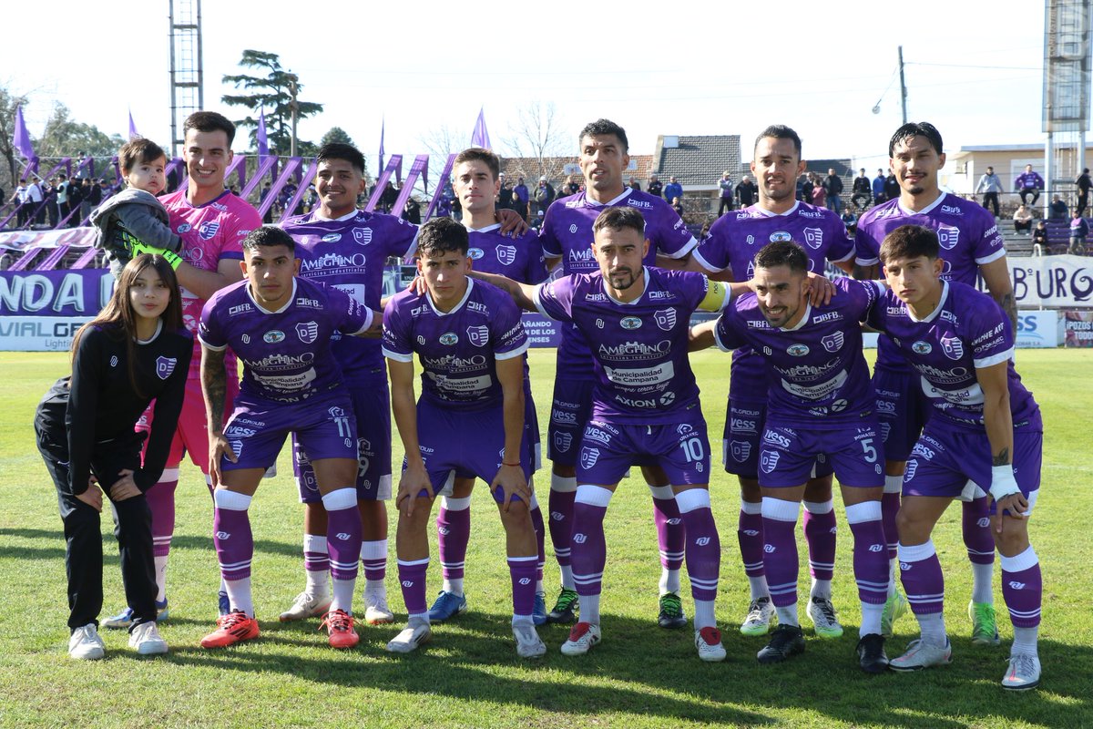 webdelviola's tweet photo. Estos son los once titulares de Villa Dálmine en Campana, que ya están jugando frente a Camioneros por la 22ª fecha de la temporada 2026 de Primera "B". https://t.co/wRrlyyZ4Ge