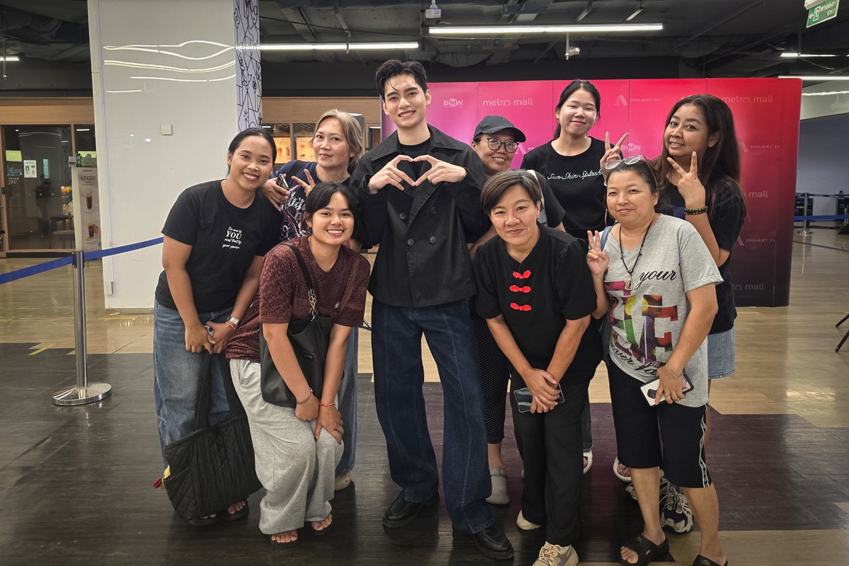 kaownah_fanclub's tweet photo. ขอบคุณทุกคนที่แวะมาเล่นกับพี่ก้าววันนี้นะคะ 🫶🏻

ขอบคุณกำลังใจจากแฟนๆทางบ้านด้วยนะคะ 🫰🏻

KAOWNAH at MRT x The 52 Arena 

@kaownah9
#Kaownah
#ก้าวหน้ากิตติภัทร
#MRTxTHE52ARENA #Projext52 https://t.co/96YHvzTIWe
