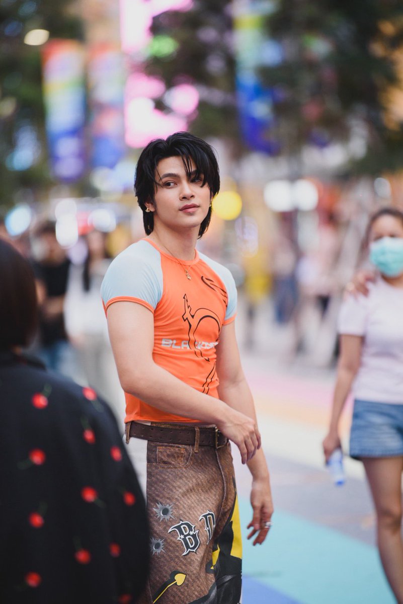 SamuiKw's tweet photo. มีคนบอกเหมือนพี่ๆ ลิฟออย ผมเลยถามว่าลิฟออยคือใคร 555555 แง
#samui_k1 https://t.co/zLf47Lrv2b