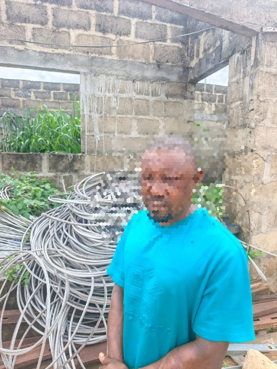 Princemoye1's tweet photo. DELTA STATE POLICE COMMAND

PRESS RELEASE

POLICE ARRESTS TWO SUSPECTED ELECTRIC CABLE VANDALS, RECOVER VANDALISED ELECTRIC CABLES

The Delta State Police Command has recorded another significant breakthrough in its sustained efforts to protect critical national infrastructure with the arrest of two suspected electric cable vandals and the recovery of vandalised electric cables in Delta State.

On 25 June 2026, at about 1030hrs, operatives of Kwale Police station in a combined effort with members of the vigilante group, acting on credible intelligence that suspected vandals were dismantling and stealing electric cables along the Ibabu–Ugiliamai Road, swiftly mobilised to the scene. Upon sighting the team, the suspects attempted to evade arrest. During the ensuing operation, one of the suspects sustained injury and is presently receiving treatment at the hospital, while one of the suspects is in custody.The suspects were later identified as Osakwe Sunday (28yrs) and Ekene Obocha (34yrs).

The vandalised electric cables has been recovered as exhibits.

The Commissioner of Police, Delta State Command, CP Yemi Oyeniyi, psc, acipm, mnips, warned criminal elements to desist from vandalising government critical infrastructure and other public assets, stressing that the command will not relent in its efforts to identify, arrest, and prosecute offenders. He also urged members of the public to continue providing timely and credible information to the police.

SP. BRIGHT EDAFE, ANIPR, FCIA, FIPMD
POLICE PUBLIC RELATIONS OFFICER,
DELTA STATE COMMAND,
ASABA

27th June, 2026