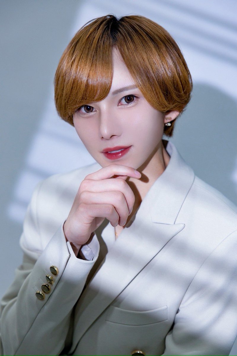 WORLD_groupgold's tweet photo. 🌏𝐜𝐥𝐮𝐛 𝐖𝐎𝐑𝐋𝐃🌏
@WORLD_groupgold

2026.6/27
Pick up host

【流川輝琉亜】
@kirua_8000 

⬇️求人連絡先⬇️
☎️: 0362059970
LINE🆔:@345lccvg https://t.co/tUfAF8SbfG