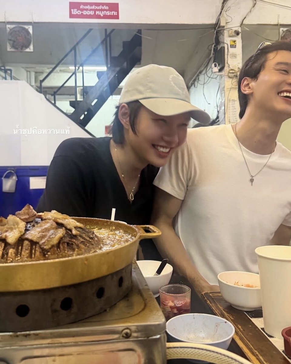 eveheartbeat's tweet photo. ทัวร์คอนเสิร์ต 4 ภาค ไม่
ทัวร์กินหมูกระทะ 4 ภาค ใช่ https://t.co/dqNif5d4F4