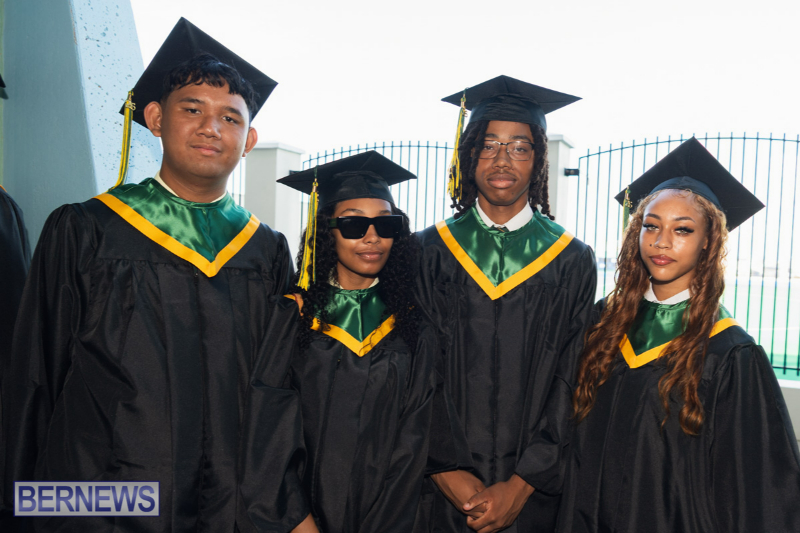 bernewsdotcom's tweet photo. Photos: Berkeley Institute Graduation | View more: https://t.co/cIqPf5t019 https://t.co/0WbG8RIQsO