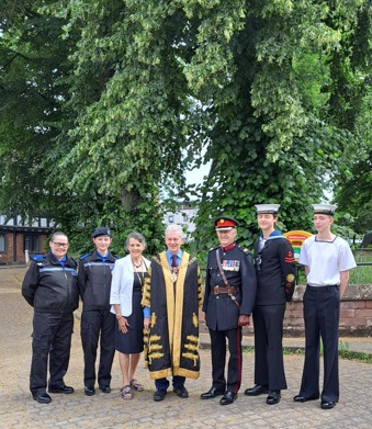 CadetsWMP's tweet photo. Honoured 👮@CoventryPolice Cadets to attend the @CovLordMayor @ArmedForcesDay service with Deputy Lieutenant @LesRatcliffe @HighSheriffWM25 Carmen Watson, Chief Inspector Clark Gardner @SimonFosterPCC &amp; @CoventryCityWMP St Michael's 1 Neighbourhood team #ArmedForcesDay https://t.co/LjvykO0WyB