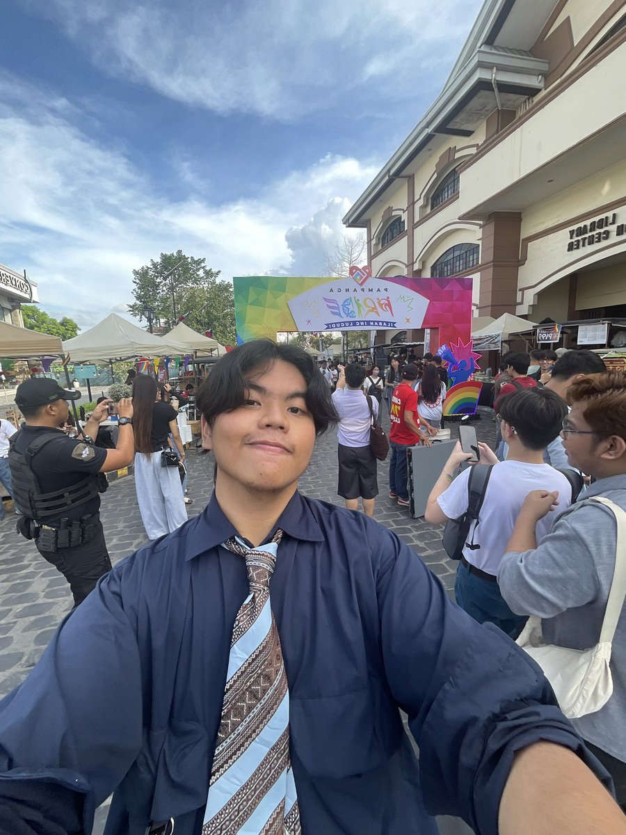 Relyanooo's tweet photo. Happy Pride  🌈 https://t.co/qFiAzS6VZH