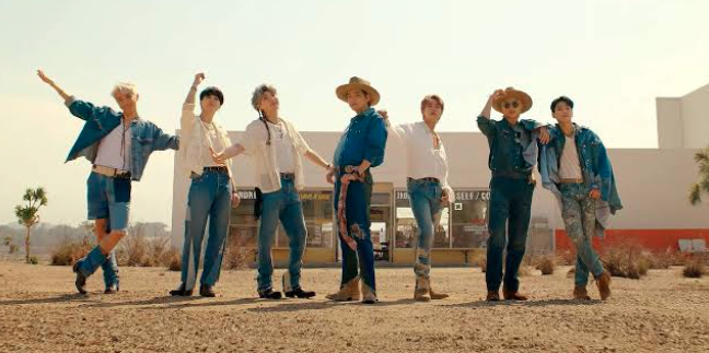 AboutMusicYT's tweet photo. 5 years ago today, BTS released Permission to Dance. Rate it from 1 to 10. https://t.co/K6a1P2LPnJ