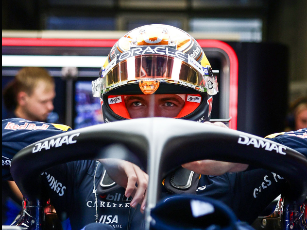 SoyMotor's tweet photo. 😳Verstappen y una temporada llena de "cosas raras"

🧘‍♂️"A finales de año me iré al Tíbet y allí me relajaré como un Buda durante dos meses"

😳"Estos coches son supercomplicados. A veces, tengo que contar hasta diez o hasta cien"

#F1 #AustriaGP https://t.co/48mLPgZSXI