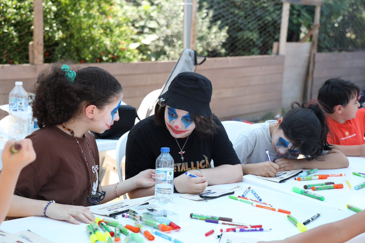 kocaelibld's tweet photo. Büyükşehir Belediye Başkan Vekilimiz Berna Abiş’in katılımıyla Değirmendere Yüzbaşılar Sahili’nde 5. İzmit Körfezi Deniz Festivali başladı.

Birbirinden renkli etkinlikler ve heyecan dolu aktivitelerle festival coşkusu yaşanırken, organizasyon pazar günü de tüm hızıyla devam edecek. Tüm hemşehrilerimizi bu güzel atmosferi birlikte yaşamaya bekliyoruz. 🌊