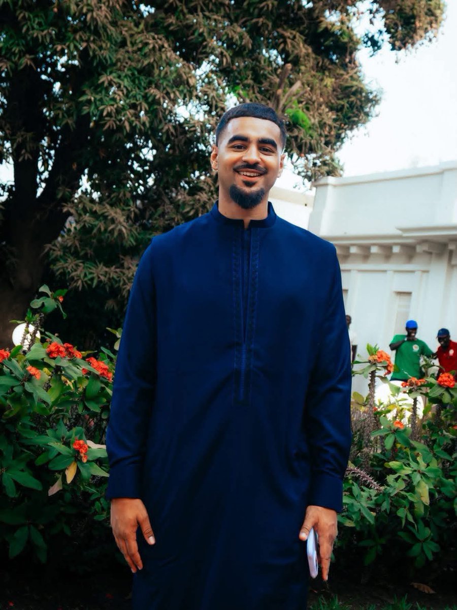 Amidoully's tweet photo. Peuple sénégalais, mobilisons-nous pour encourager @barrospjr__ ! 🇸🇳 Pour son talent, son travail et l'honneur qu'il nous fait durant cette Coupe du monde. Merci pour tout, champion !
#Destinationsenegal
#Sénégal
#Galsen https://t.co/3NnFenoMeE