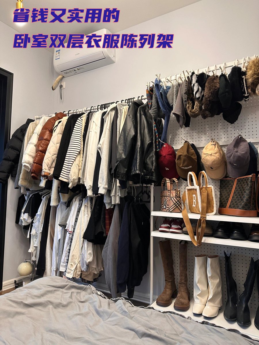 VadimMartinenko's tweet photo. Cleared out my closet today! Bags of old clothes and books up for grabs for neighbors – less clutter, more smiles. ， https://t.co/em54geaQ12