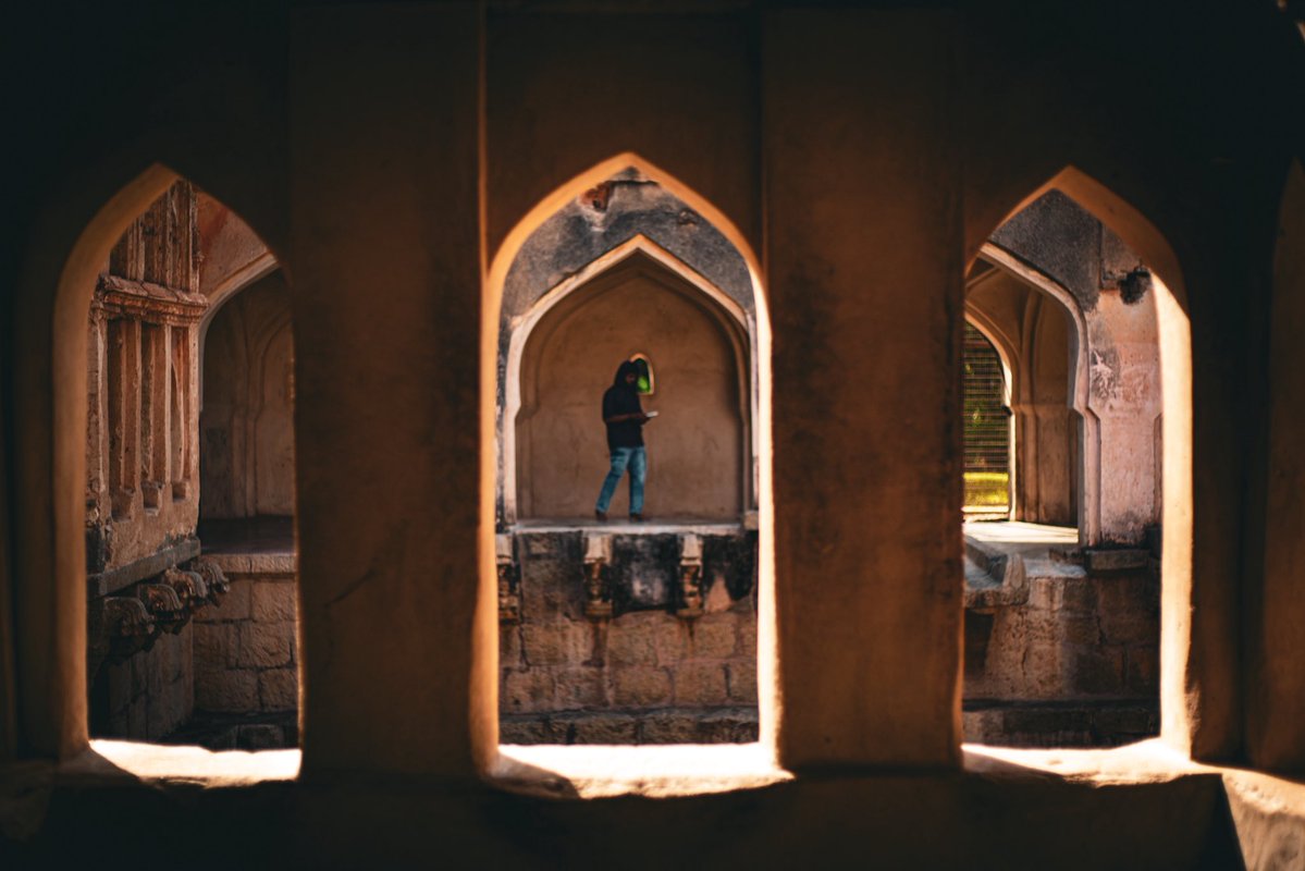 kriztoferbnw's tweet photo. Lotus mahal _ hampi
The Lotus Mahal, located in the Zenana Enclosure of Hampi (a UNESCO World Heritage site), is renowned for its stunning Indo-Islamic architecture.
#architecturephotography #Historic #pic #canon #hampi #TravelGoals https://t.co/z22OEzt3MI