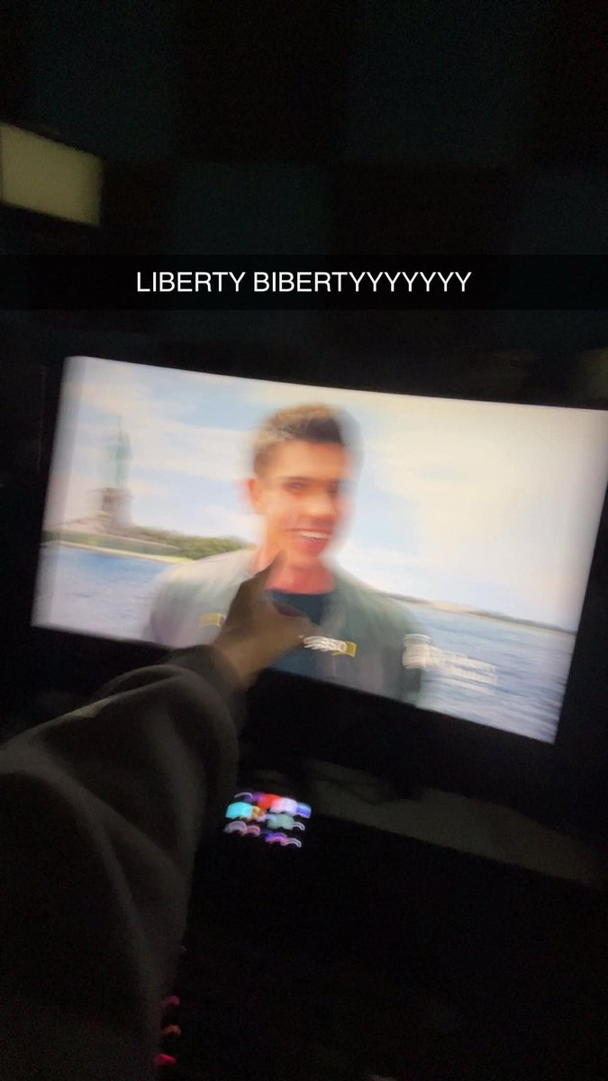spunkyyspam's tweet photo. My friend is at a MLB game rn, so you know I'm live texting him https://t.co/jd50rpBbO2