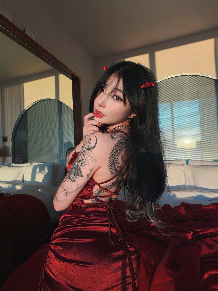 darjabarannzpih's tweet photo. Preparing something special Valentines day for you guys 🍒❤️ https://t.co/bfwmEs5GFb