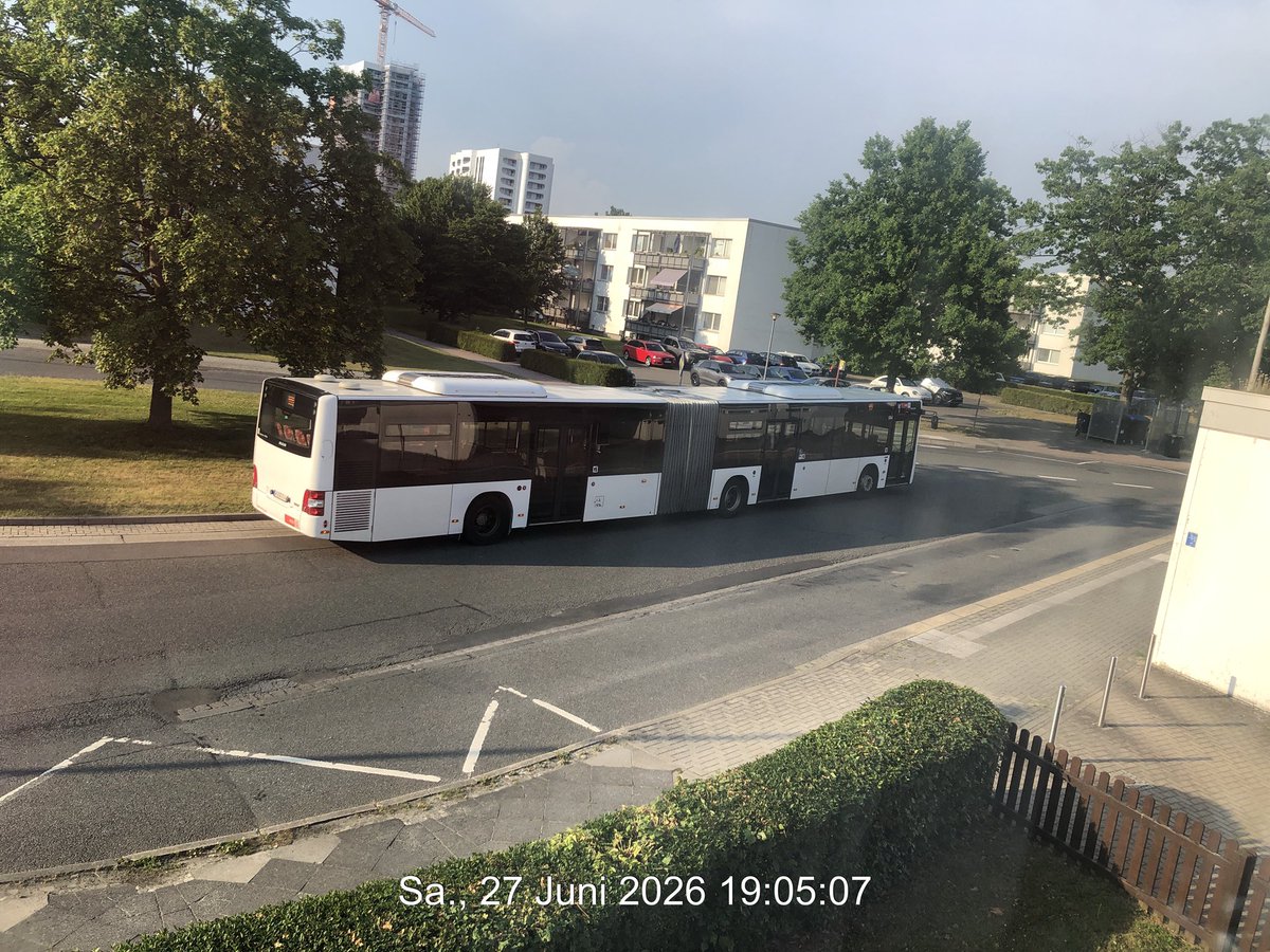 kenm1964's tweet photo. Insel Arschloch 
27.6 Samstag 19:00 
+9 Minuten bis Abfahrt 
WVG Belästigung 
Nordseite frei 
VG64 Parken im eingeschränkten Halteverbot 
#_verdi 
#verdi_nds 
#verdiTV 
#stadt_wolfsburg 
#polizei_WOB 
#WVG https://t.co/oms1bYV7Lc