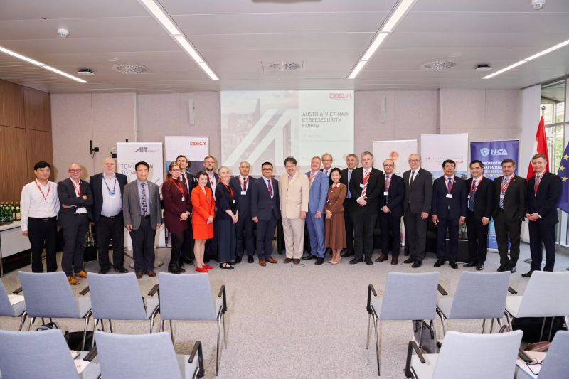 Danangdfl24's tweet photo. THE AUSTRIA–VIET NAM CYBERSECURITY FORUM 2026
DFL24 was honoured to present at Panel 1 on Cybersecurity in the Financial &amp; Banking Sector. Ms. Ha My Tran shared insights on strengthening financial resilience and Austria–Viết Nam cooperation.
🎥 https://t.co/K5ep8BJmYz
#DFL24 https://t.co/vpvgaUId2G