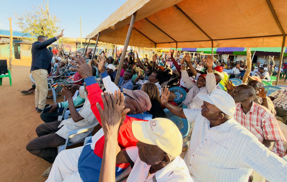 Profmutisya's tweet photo. Held a productive consultative meeting with leaders and people of Ivingoni/Nzambani Ward, Kibwezi East.

Our engagement focused on roads, water and jobs for the youth. The community is clear on the kind of leaders they deserve, leaders who will bring about the kind of development they want.