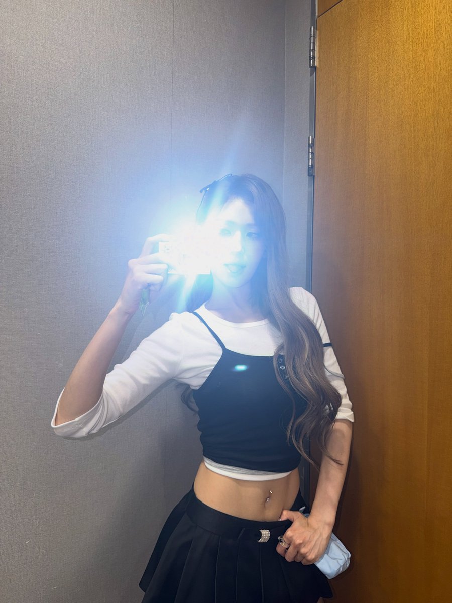 SOMI_Media's tweet photo. [06/28/26] — SOMI IG Update (12/20)

현재 밤 12:57분. 이것저것 올려버리기 https://t.co/CA0XVaSgiq