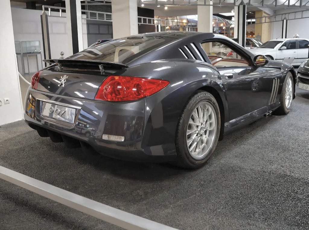 GrailArchive's tweet photo. Peugeot 907 Concept was to be a rival for Mercedes SLR, Aston Martin Vanquish and even Ferrari 612

6.0L V12, 500 hp, 620 Nm, RWD, 1,400 kg, 0-100 km/h in 3.7s, and a 300 km/h top speed.

What do you think, hit or miss? https://t.co/WyHqBcrdGN
