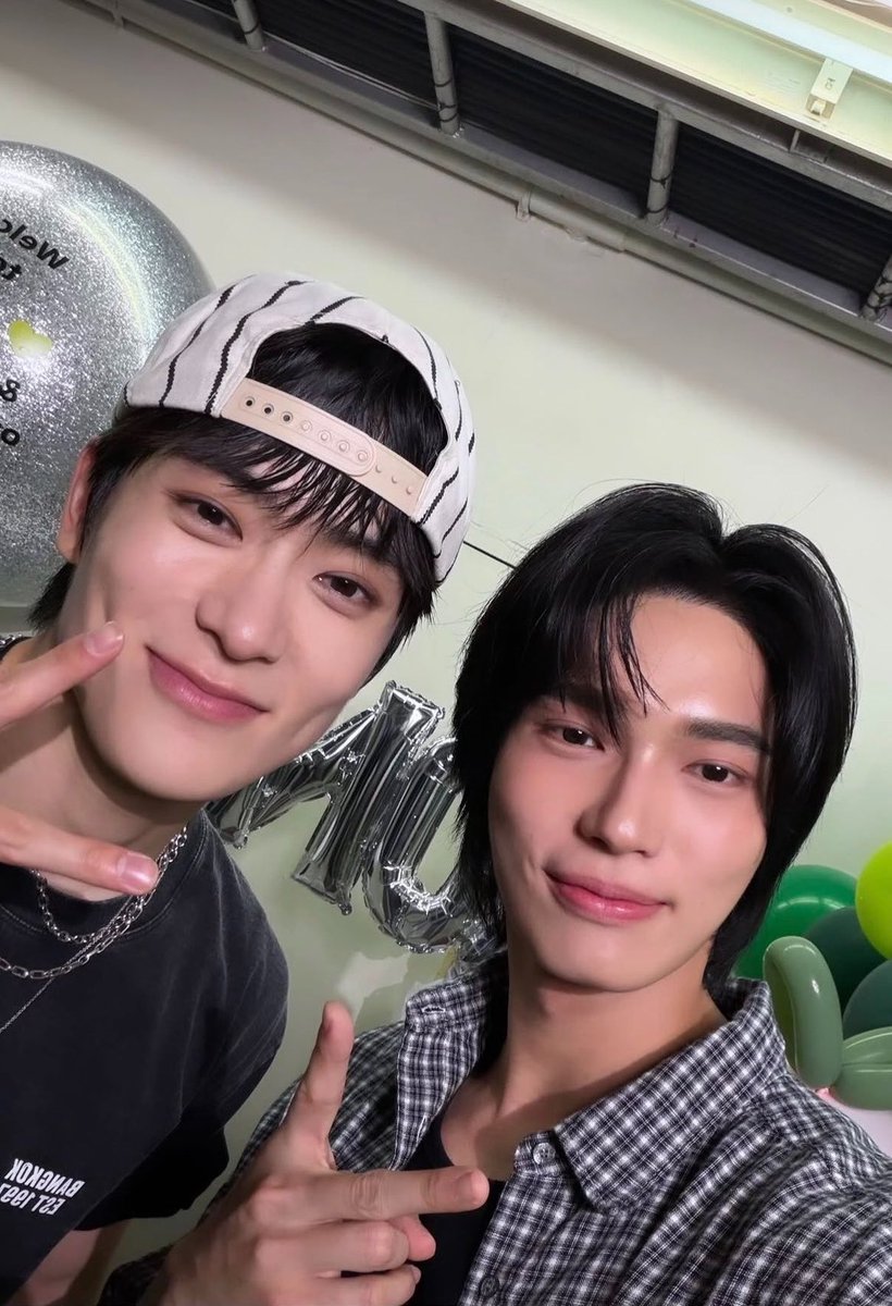 mooaapaporn's tweet photo. หือออน่ารักกันมากกกก😭😭😭😭😭 https://t.co/SJ0PTdIzwy