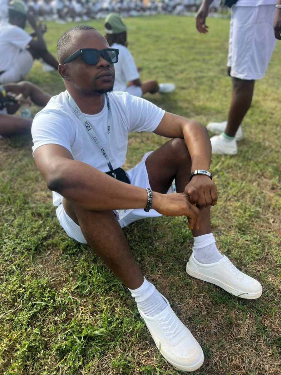 ABonnylad's tweet photo. Graduating from the University was a dream come true. Wearing the NYSC uniform is a dream come true. I am coming from a narrative of many struggles &amp; achieving all of these means a lot to me. I currently serve as the Head of Reporting, OBS, Iseyin camp. 

Congratulations to me. https://t.co/g8egYH776p