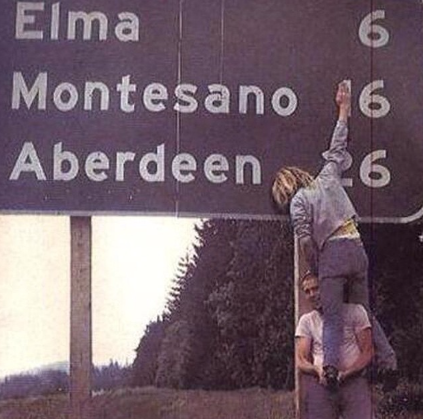 FotosDeFatos's tweet photo. Kurt Cobain e Krist Novoselic (baixista do Nirvana). https://t.co/df7c01KfPe