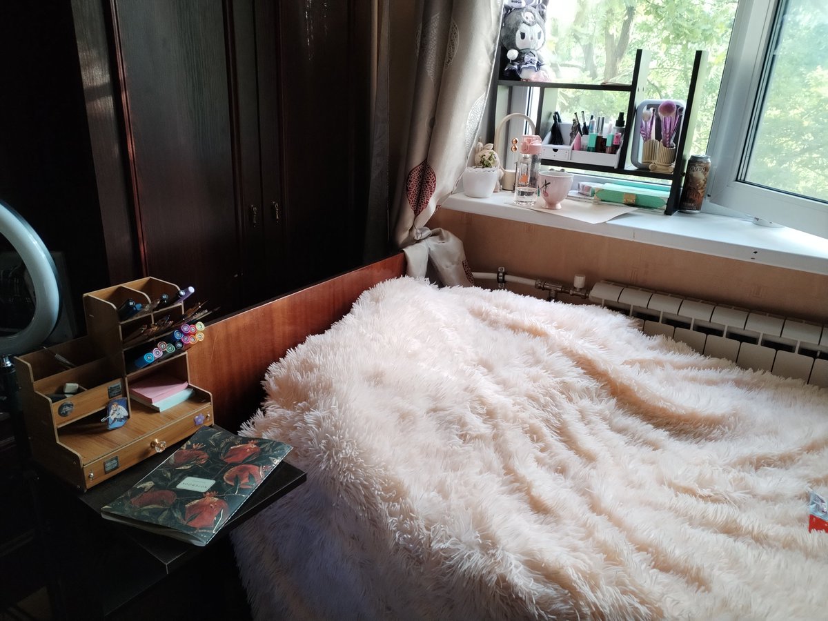 tvoymatharli's tweet photo. Меж тем я медленно, но верно продолжаю превращать хату в филиал пинтереста https://t.co/S2c3sZ9WjE