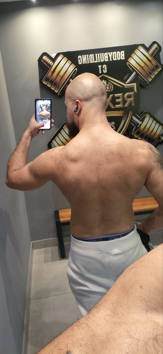 JeanVinte2's tweet photo. Treino de costas feito!

Cade os machos pra fazer um cardio? 😈🥵 https://t.co/H1gbINCUOu