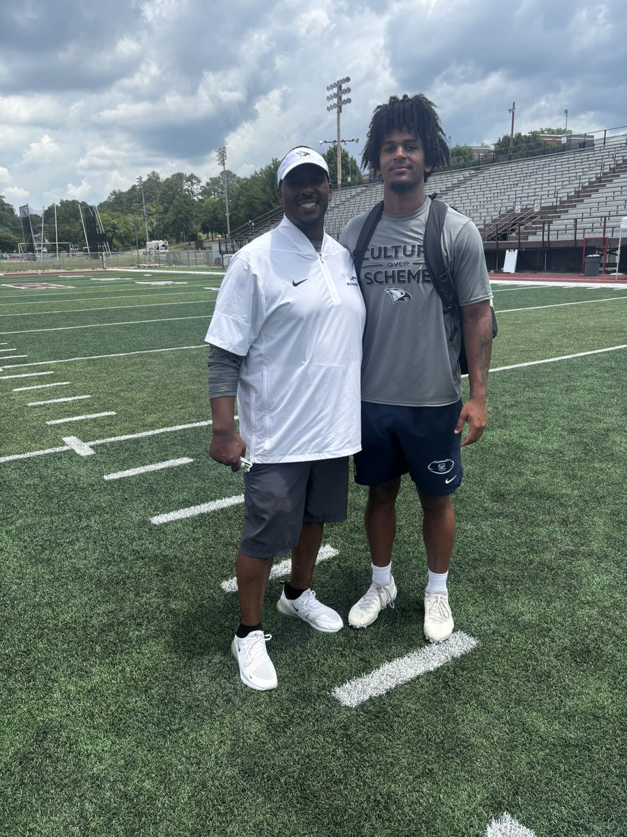 AShealey08's tweet photo. I am BEYOND BLESSED to recieve a Division 1 Offer from NCCU! I want to give a HUGE thanks to everyone who believes in me! @CoachBarnette @ethan_fame @CoachMatt_NCCU @CoachTOliver @BennettSwygert @tcook_ohseven @Clover_Football @CoachZapHawkins @PrepRedzoneSC @EaglemomHeather https://t.co/0CZnU5G7aS