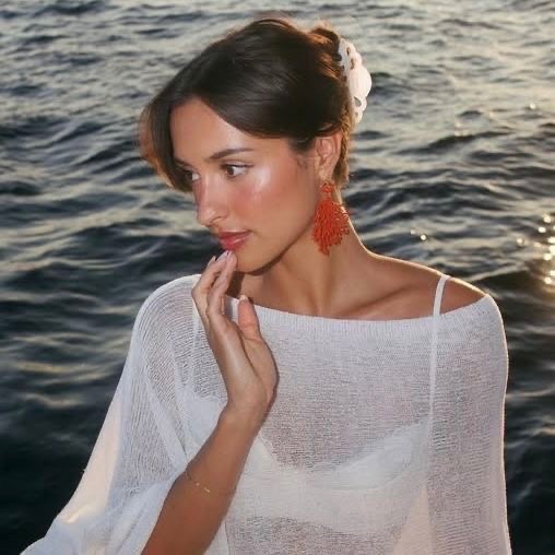yslgirlx's tweet photo. alexandra leclerc https://t.co/utK3CRS3Lf