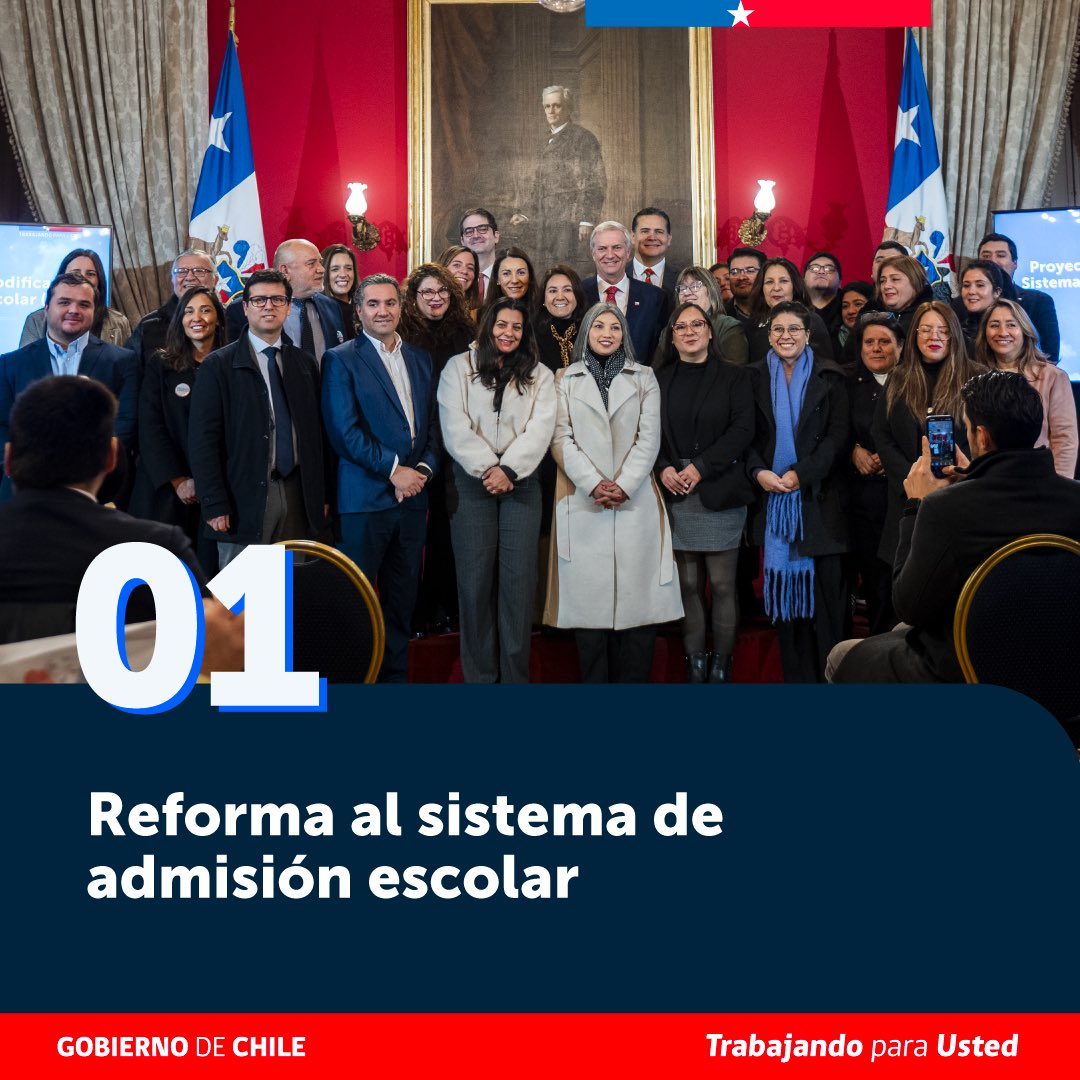 GobiernodeChile's tweet photo. Resumen semanal #TrabajandoParaUsted 🇨🇱 

1️⃣ El Presidente José Antonio Kast y la ministra de Educación, María Paz Arzola, presentaron el proyecto de ley para modificar el Sistema de Admisión Escolar (SAE). La iniciativa busca devolver a las familias un rol protagónico en la elección educativa de sus hijos, reconocer el mérito académico y fortalecer la diversidad de proyectos educativos en el país.