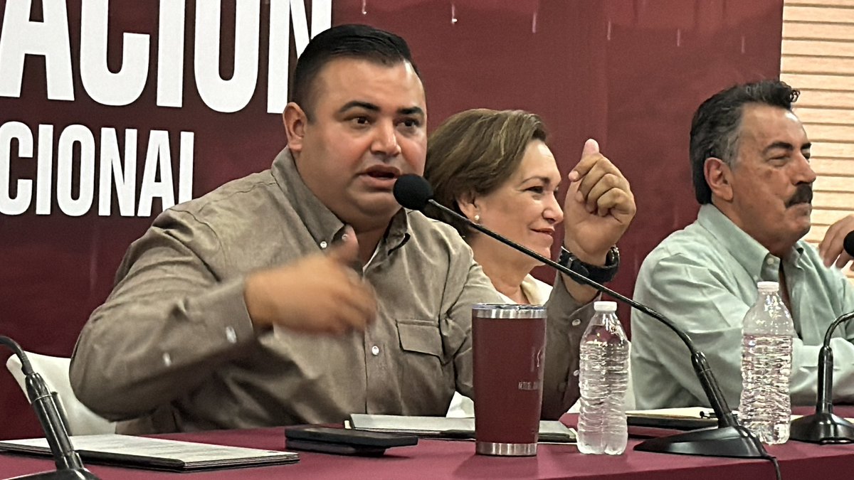 InfoSon1's tweet photo. ASPIRANTES A LA GUBERNATURA PUEDEN REGISTRARSE TAMBIÉN PARA COMPETIR ALCALDÍAS

❗️Confirma @MorenaenSonora a través de su Pte. del Consejo Estatal @jdavidmendozar que de los 6 registrados para la coordinación estatal algunos podrían por elección personal registrarse para coordinaciones municipales, a posteriori candidatos a las alcaldías de #Sonora