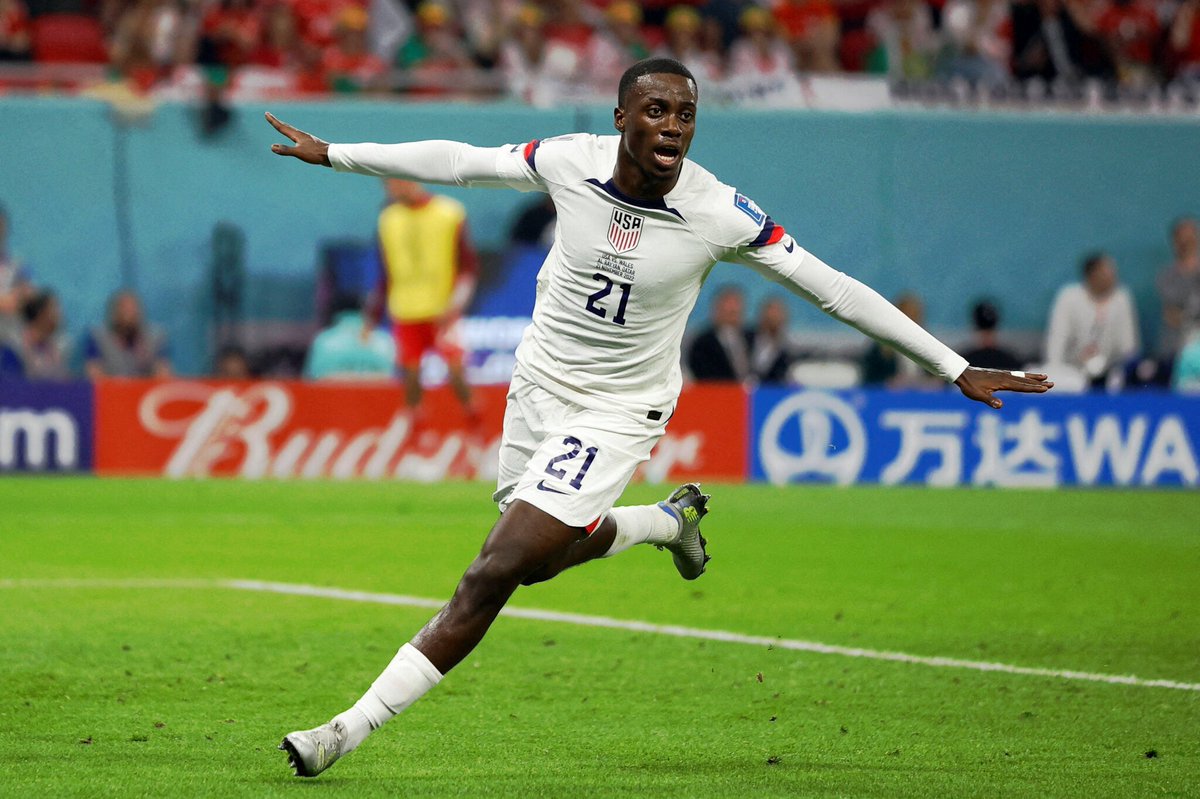Novig's tweet photo. Argentina World Cup Path:

R32: Cabo Verde (#64)
R16: Australia or Egypt (#28/#26)
QF: Switzerland or Portugal/Colombia (#16/#8/#11)
SF: England (#4)
Final: France (#1)

USA World Cup Path:

R32: Bosnia (#61)
R16: Belgium/South Korea (#10/#31)
QF: Spain (#3)
SF: France (#1)
Final: Argentina (#2)

Very different paths...