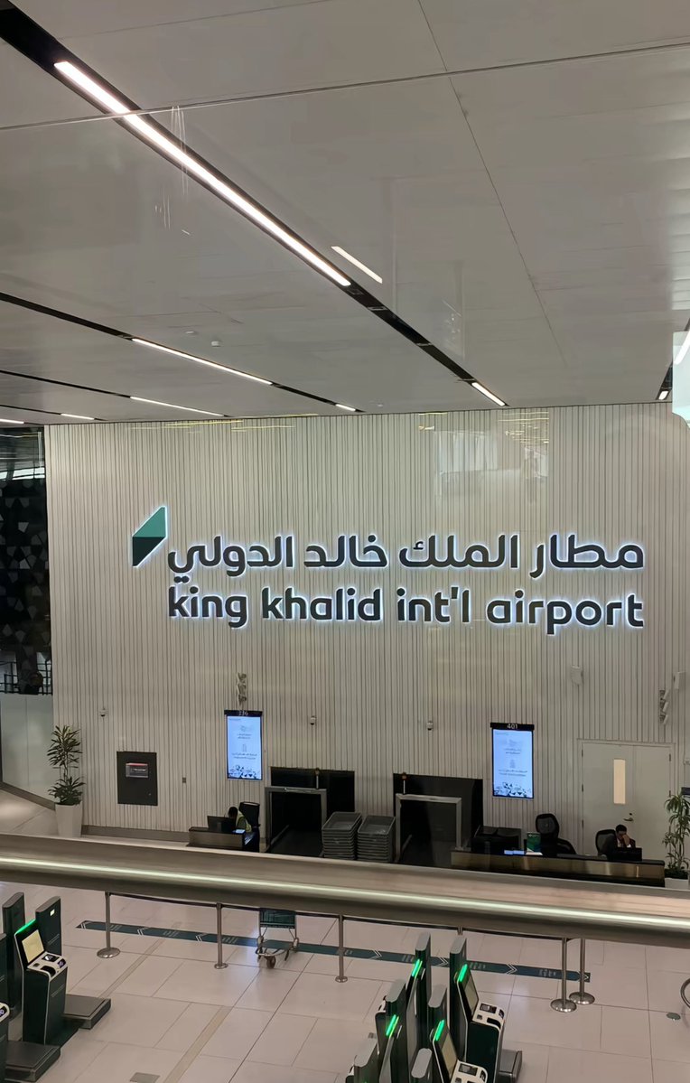 r9_fv's tweet photo. ماكل يومٍ للنشامى عيد ، عزّت سيباشر عمله https://t.co/8h6Llyja3V