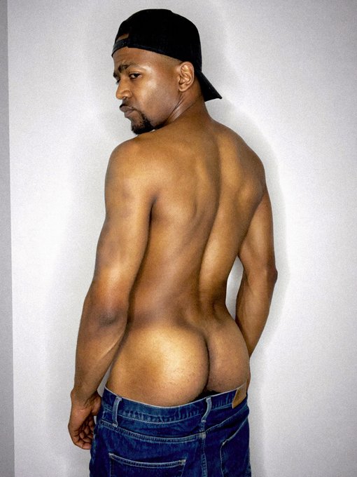 Realivepro.Com 🚨 - Tight hairy ass for the timeline https://t.co/Pt0RZshV9V
