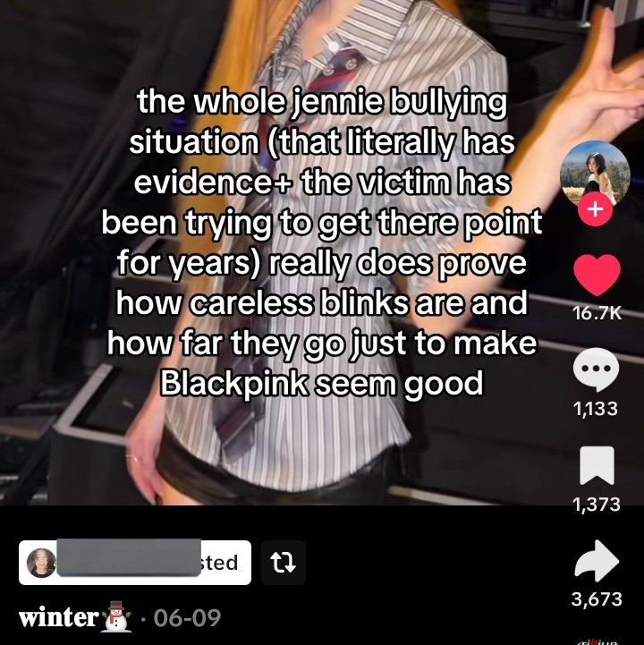bangtansupppp's tweet photo. Blinks are tryna distract you from the fact that in June #her being a school bully got exposed and became a viral topic on TikTok😭 https://t.co/SDJrbm5cmY