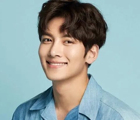 callmefolaaa's tweet photo. Who would you rather?…..

(Fill in the blank yourself and choose😁)

Lee Min ho.                  Ji Chang wook https://t.co/J2lsJO7xOg
