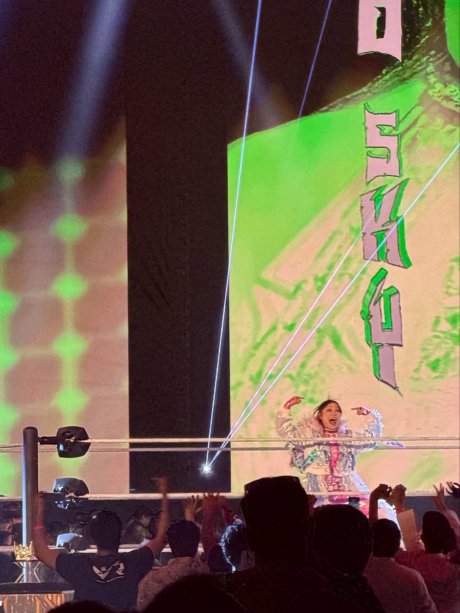 SakuFChan's tweet photo. #WWENOC queeeeen🩷🩷🩷 https://t.co/I0vUbF5d6I
