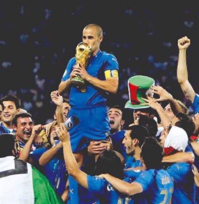 Azuri99's tweet photo. 🎙"رفضتُ الاستدعاء عام ٢٠٠٦، وفازوا. كان ذلك قدراً."

– مالديني 🇮🇹 https://t.co/YFLQigJU5w