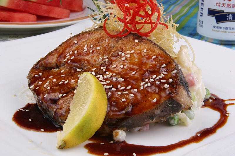 BorjaGagoAntua's tweet photo. Craving bold flavors Our homemade miso-glazed black cod with pickled ginger rice is a taste of Tokyo in every bite—soft, savory, and totally addictive. #异国美食 #日式料理 https://t.co/imUaUf8FVb