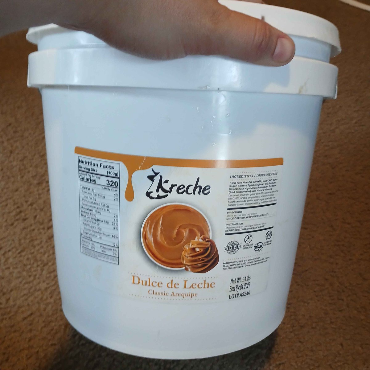 EmberDragonDog's tweet photo. i got a 24lb bucket of dulce de leche...i guess grab a spoon? https://t.co/7vcVGD7Ecu