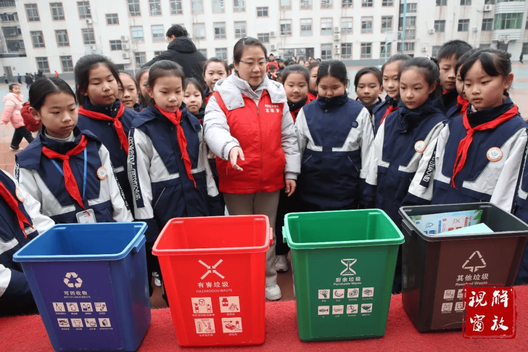 uetheri's tweet photo. Join our campus environmental club's waste sorting workshop this Friday! Learn practical tips, meet like-minded peers, and make small changes for a greener campus. Sign up via the link in bio now! https://t.co/GTjYkBNupd