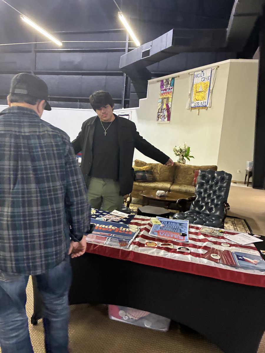 ClubAmericaHTX's tweet photo. Another day of tabling @tpusastudents #church https://t.co/oBxQ0A69tA