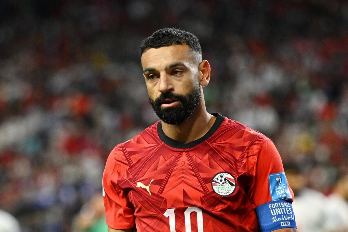 lequipe's tweet photo. Coupe du monde : blessure confirmée pour Mohamed Salah, sorti lors du match entre l'Égypte et l'Iran

➡️ https://t.co/pqOuWLcf1b https://t.co/F9hUXTBsVa