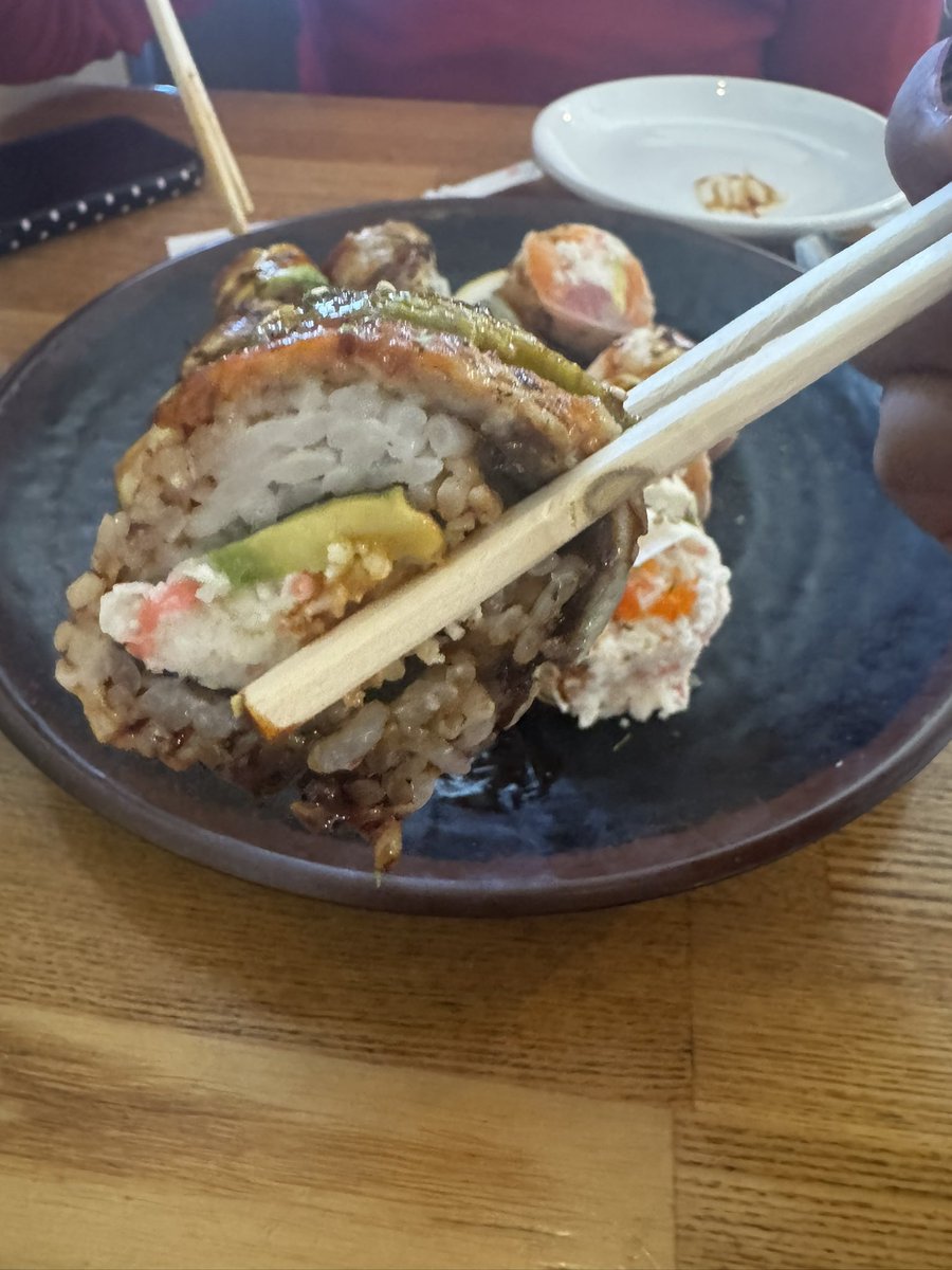 evrybdylvsjade's tweet photo. Pick it up with chopsticks-CupcakKe https://t.co/XH1UL1lC5z